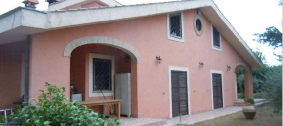 22 rooms House in Castelnuovo di Porto, Italy No. 14569 24
