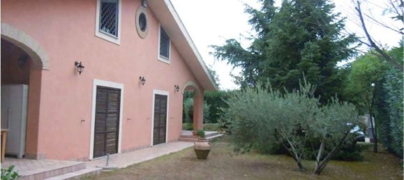 22 rooms House in Castelnuovo di Porto, Italy No. 14569 25