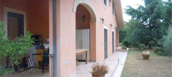 22 rooms House in Castelnuovo di Porto, Italy No. 14569 22