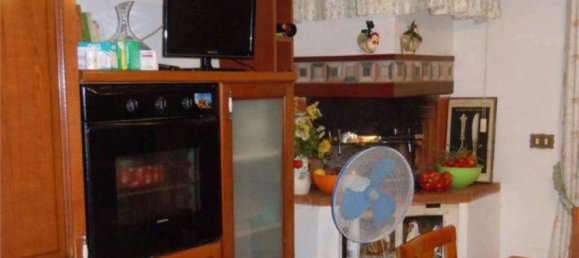 22 rooms House in Castelnuovo di Porto, Italy No. 14569 13