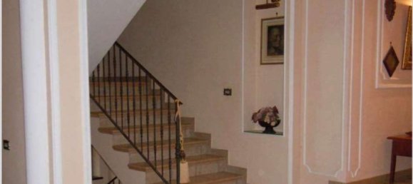 22 rooms House in Castelnuovo di Porto, Italy No. 14569 8