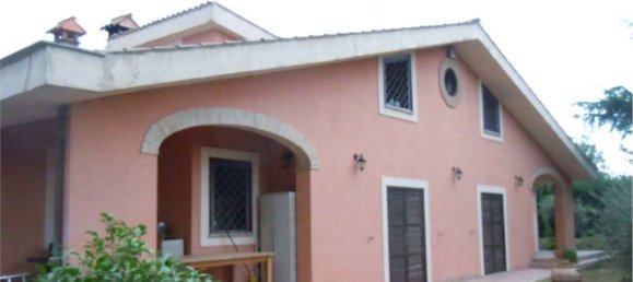 22 rooms House in Castelnuovo di Porto, Italy No. 14569 3