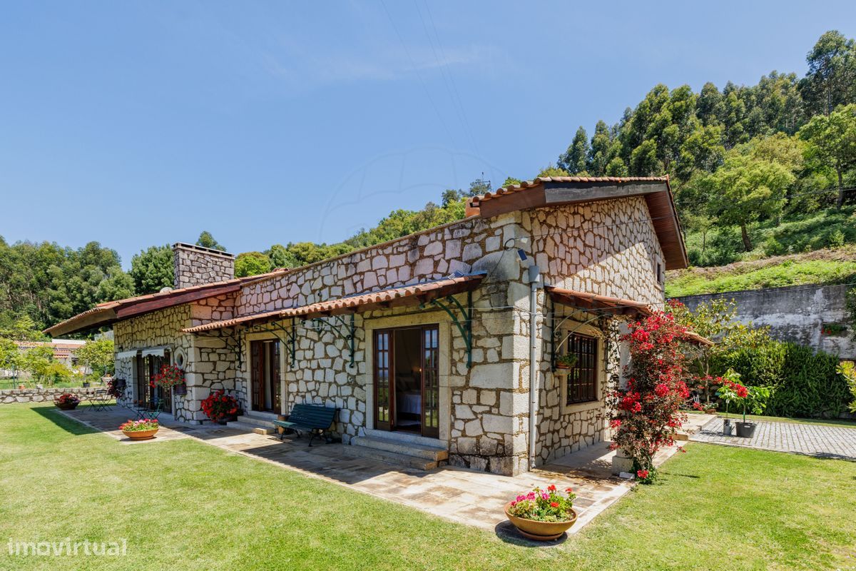 Дом с 9 спальнями в Каминья, Португалия № 21237