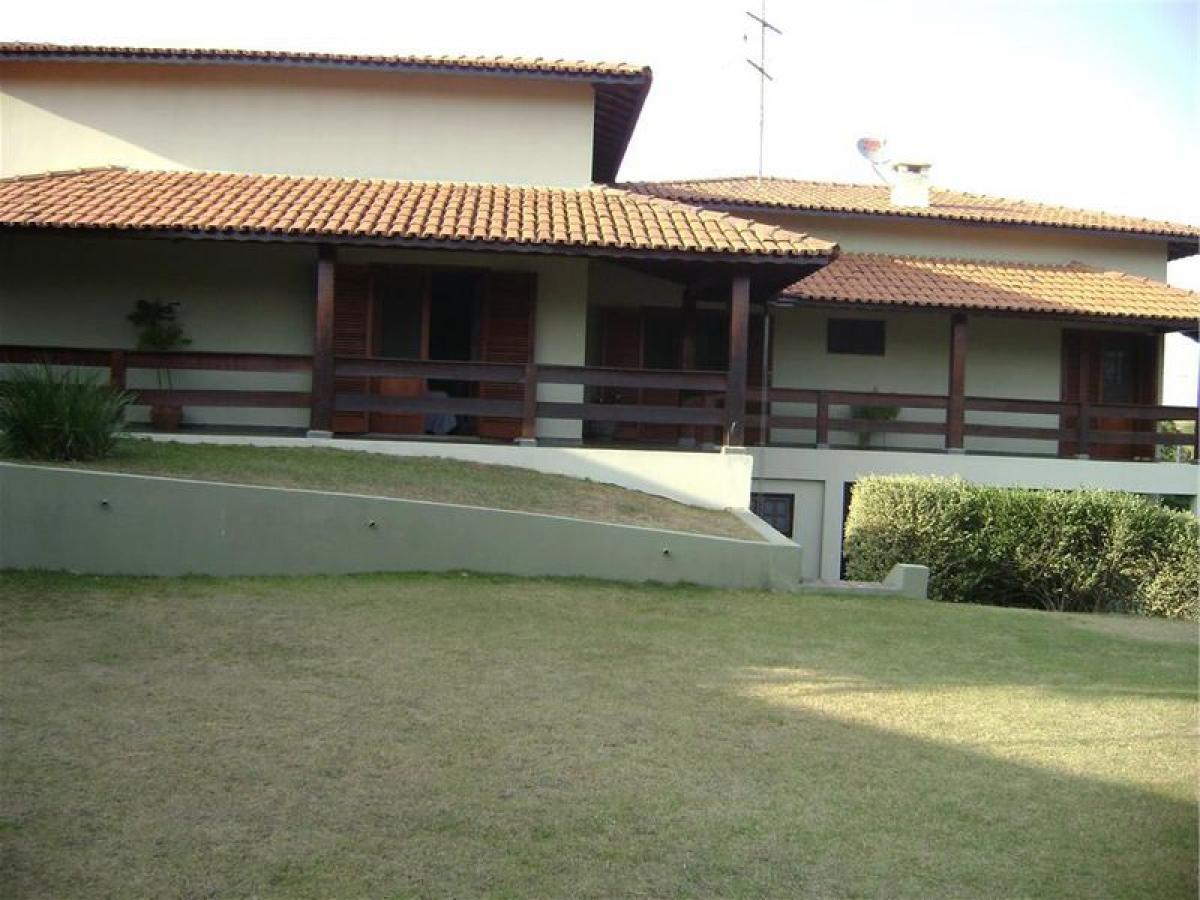 Дом с 4 спальнями в Сан-Паулу, Бразилия № 587072