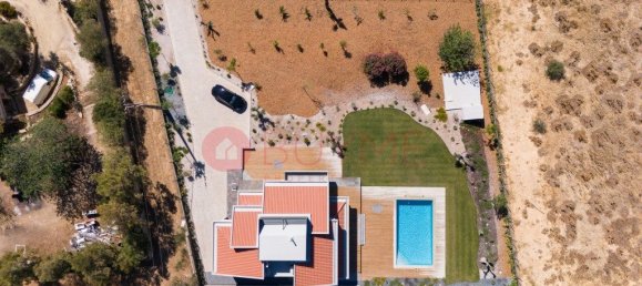 Дом с 5 спальнями в Картейра, Португалия № 33046 12