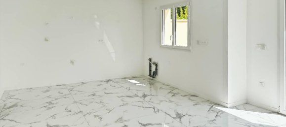 5 bedrooms House in Lagny-sur-Marne, France No. 281531 4