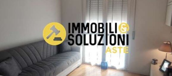 Apartamento de 3 habitaciónes en Garbagnate Milanese, Italy No. 6932 2