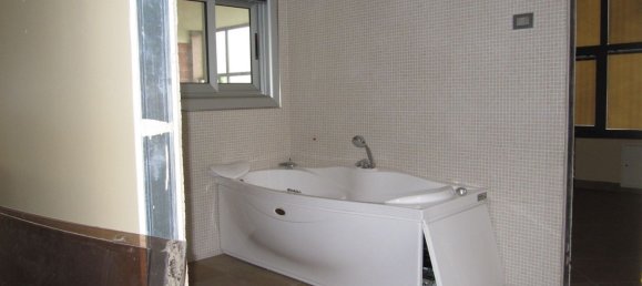 Lagerhaus in Binago, Italy 431m², Nr. 135389 12