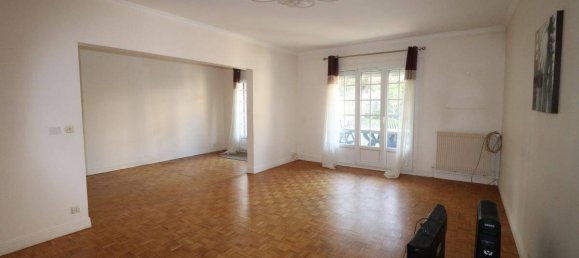 3 Schlafzimmer Haus in Viry-Chatillon, France, Nr. 134503 2