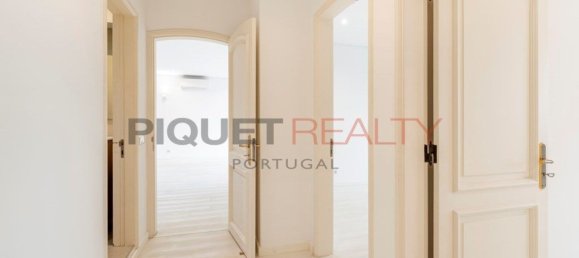 4 bedrooms Penthouse in Cascais, Portugal No. 112613 16