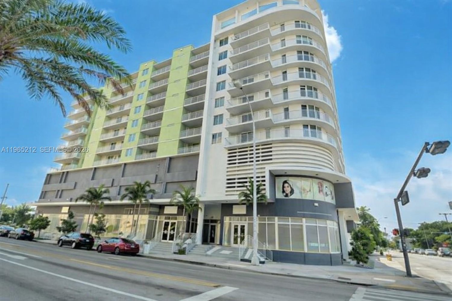 2 bedrooms Commercial property for sale in Miami, Miami-Dade, Florida, USA № 615401