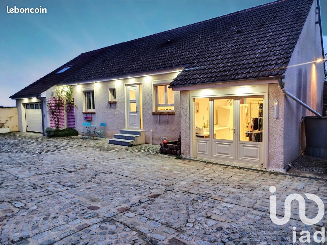 3 غرف نوم منزل في Loiret, France رقم 52892