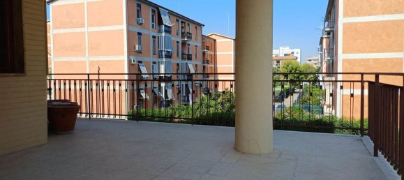 4 Schlafzimmer Wohnung in Bari, Italy, Nr. 317119 6