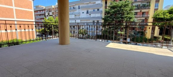 4 Schlafzimmer Wohnung in Bari, Italy, Nr. 317119 7