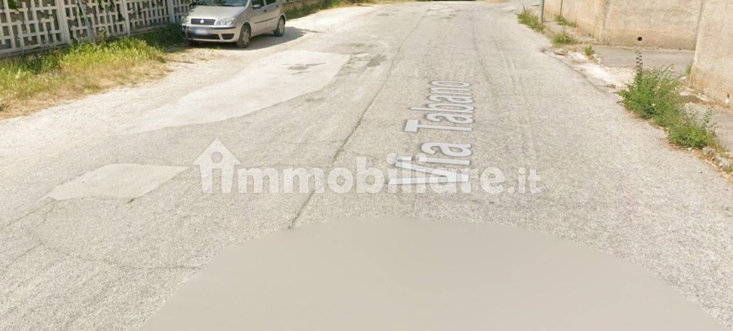 1غرفة مرآب في Jesi, Italy رقم 258538