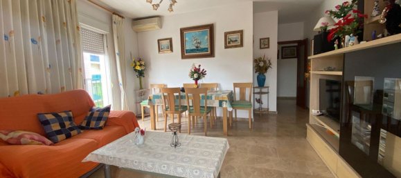 Apartamento de 3 dormitorios en El Puerto de Santa María, Spain No. 157685 3