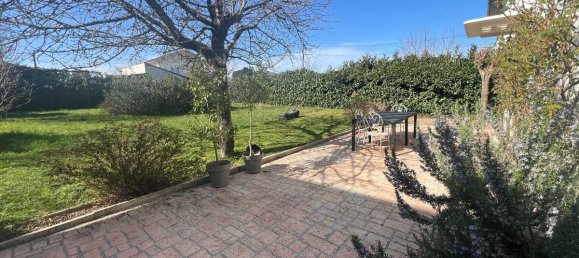 4 bedrooms Villa in Villeneuve-sur-Lot, France No. 191600 12