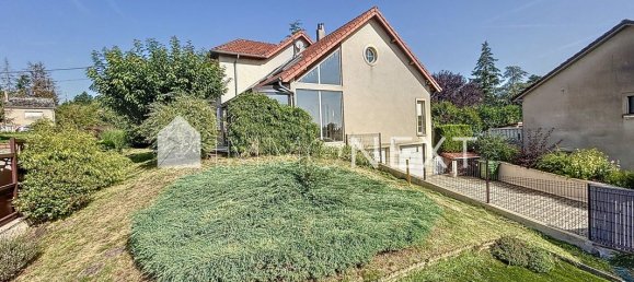 Casa de 4 dormitorios en Thionville, France No. 80289 4