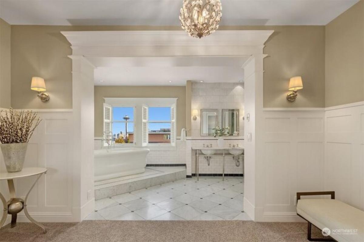 6 bedrooms House in Seattle, USA No. 274153