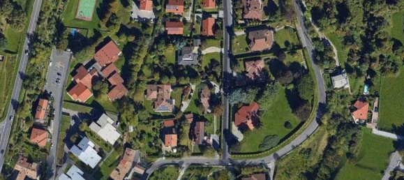 Villa de 3 dormitorios en Erba, Italy No. 2827 17