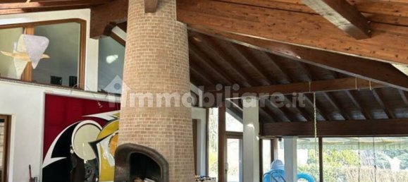 Villa de 3 dormitorios en Erba, Italy No. 2827 6