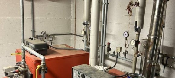 Villa de 3 dormitorios en Erba, Italy No. 2827 15