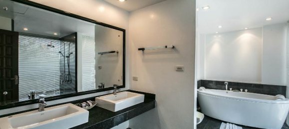 4 bedrooms Villa in Patong, Thailand No. 5956 13