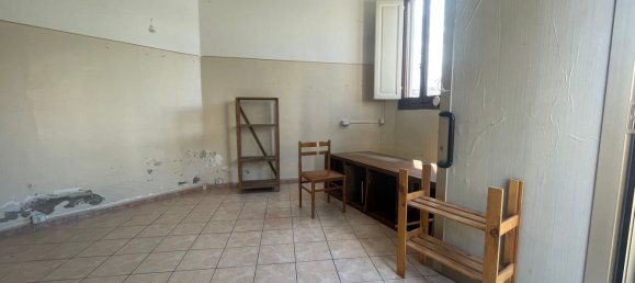 27m² Commercial property in Florence, Italy No. 285952 8