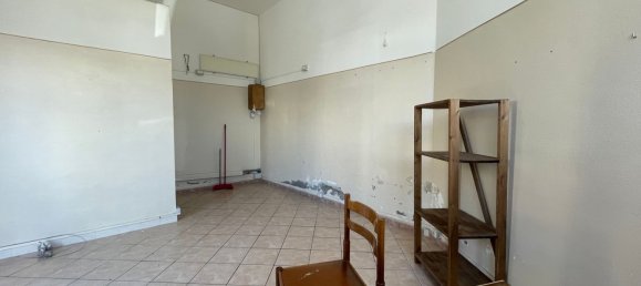 27m² Commercial property in Florence, Italy No. 285952 19