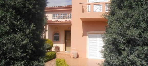 4 Schlafzimmer Gewerbliche Immobilien in Rafina, Greece, Nr. 7883 2
