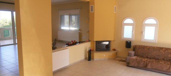4 Schlafzimmer Gewerbliche Immobilien in Rafina, Greece, Nr. 7883 6