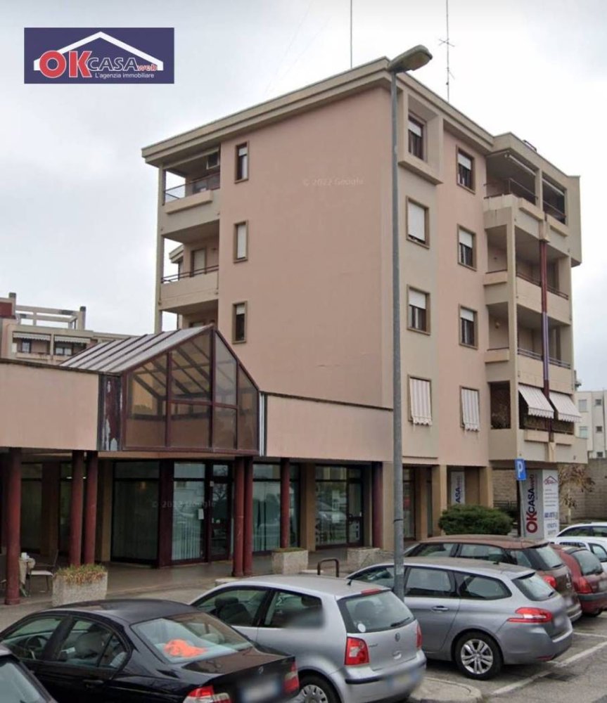 3 rooms Commercial property in Gorizia, Italy No. 73158