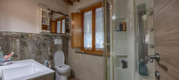 Casa de 8 habitaciónes en Foiano della Chiana, Italy No. 33174 26