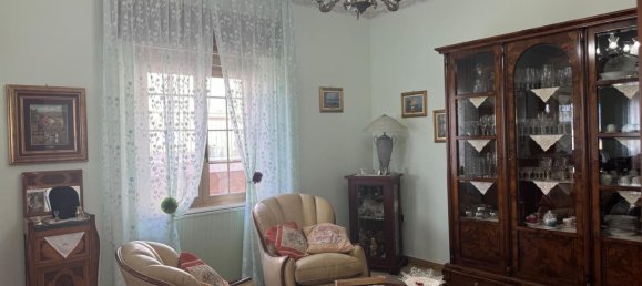 5 rooms Apartment in Mileto, Italy No. 172920 3