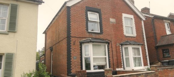 3 bedrooms House in Tonbridge, United Kingdom No. 10610 2