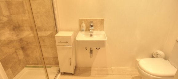 3 bedrooms House in Tonbridge, United Kingdom No. 10610 9