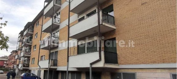 3 bedrooms Apartment in Teramo, Italy No. 95369 4