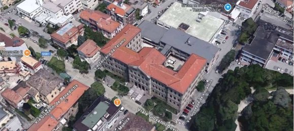 3 bedrooms Apartment in Teramo, Italy No. 95369 18