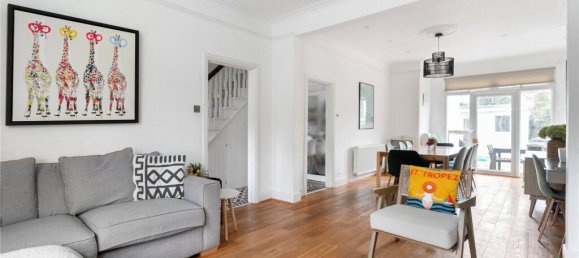 3 bedrooms House in Finchley, United Kingdom No. 3623 4