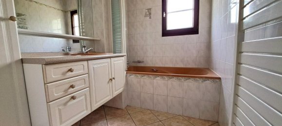 4 bedrooms House in Orleans, France No. 250949 13