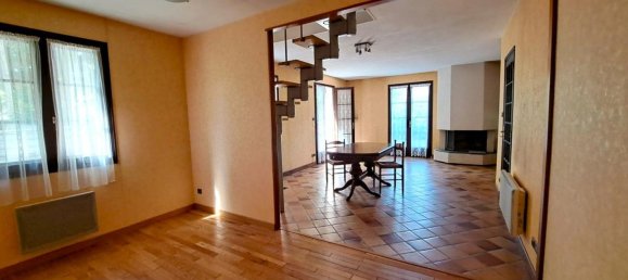 4 bedrooms House in Orleans, France No. 250949 7