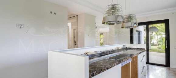 6 chambres Villa à Marbella, Spain No. 98997 11