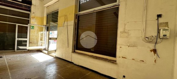 Gewerbliche Immobilie in Genoa, Italy 40m², Nr. 353963 15