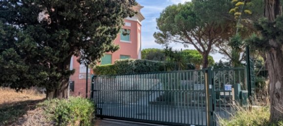 3 Schlafzimmer Doppelhaus in Frejus, France, Nr. 287813 22