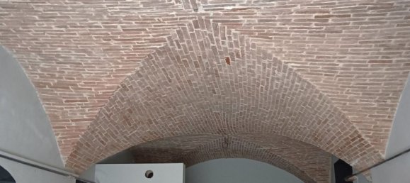 95m² Commercial property in Foligno, Italy No. 177126 4