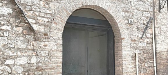 95m² Commercial property in Foligno, Italy No. 177126 7