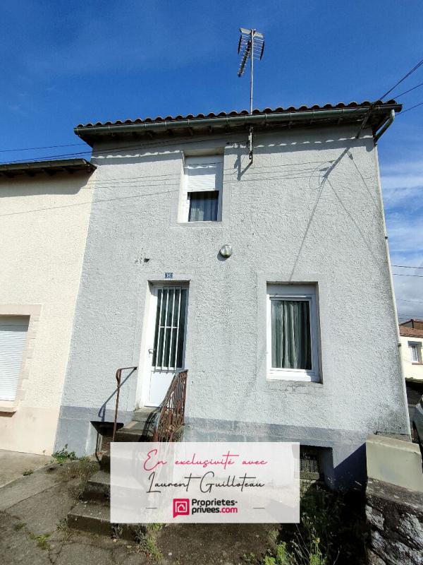 1 غرف نوم منزل في Saint-Christophe-du-Bois, France رقم 333048