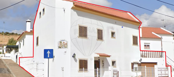 3 bedrooms House in Elvas, Portugal No. 18496 3