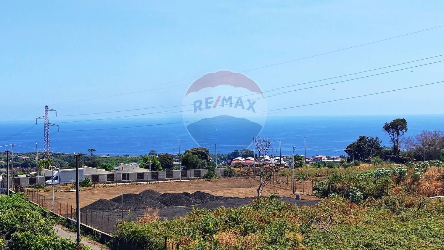 5 bedrooms Apartment in Aci Catena, Italy No. 362453