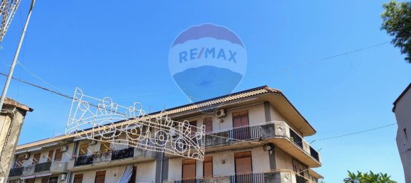 5 bedrooms Apartment in Aci Catena, Italy No. 362453 2